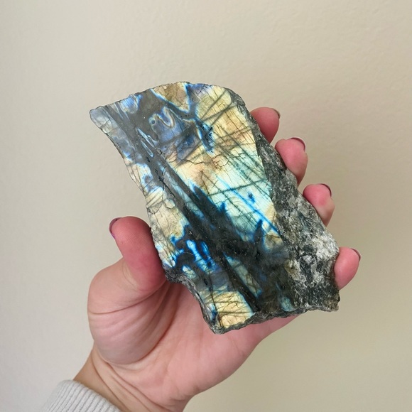 Labradorite - Picture 3 of 12